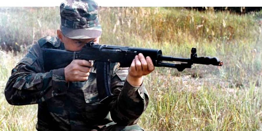 БОЕВОЕ СТРЕЛКОВОЕ ОРУЖИЕ РОССИИ _131.jpg