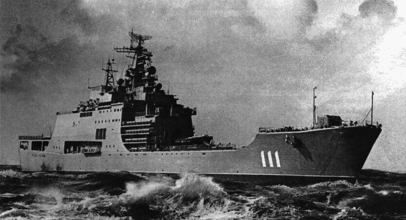 Корабли ВМФ СССР Справочник том IV Десантные и минно-тральные корабли i_010.png