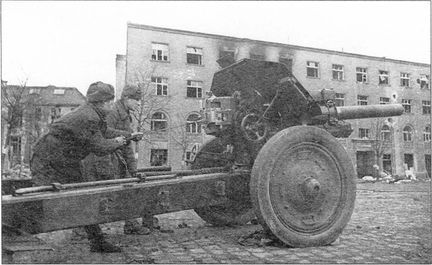 У стен Берлина i_015.jpg