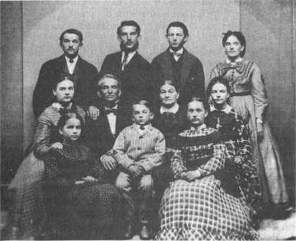 По закону револьвера. Дикий Запад и его герои i_008.jpg