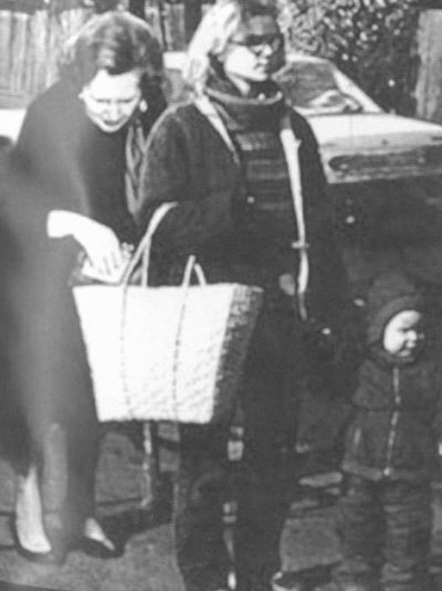Маргарет Тэтчер: От бакалейной лавки до палаты лордов i_030.jpg