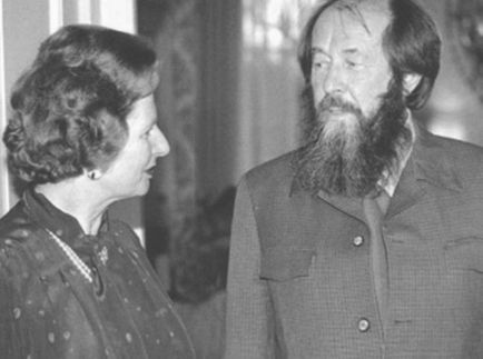 Маргарет Тэтчер: От бакалейной лавки до палаты лордов i_041.jpg