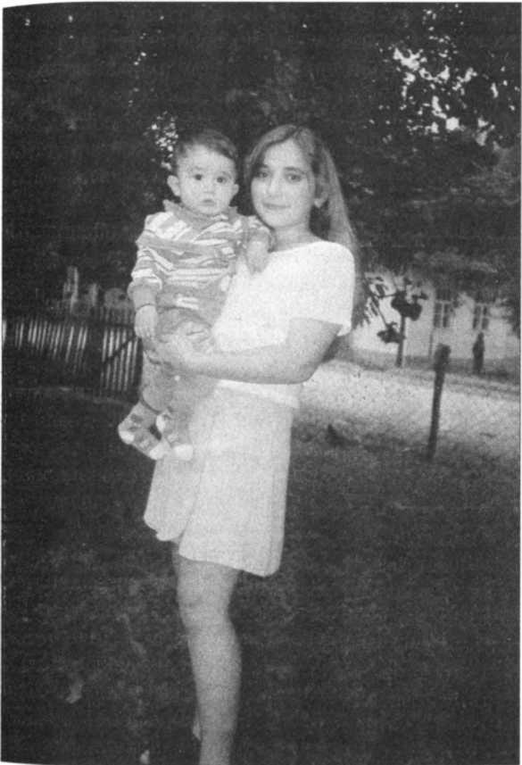 Невесты Аллаха; Лица и судьбы всех женщин-шахидок, взорвавшихся в России i_031.jpg