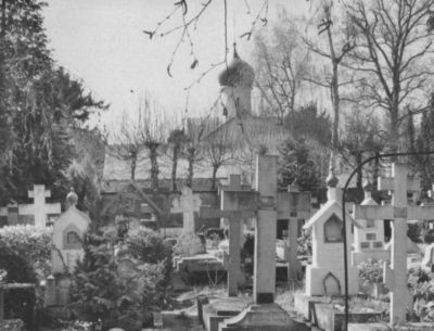 Повседневная жизнь современного Парижа i_059.jpg