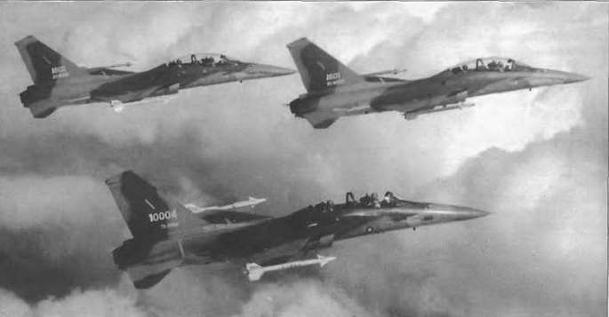 Энциклопедия современной военной авиации 1945-2002: Часть 1. Самолеты pic_569.jpg