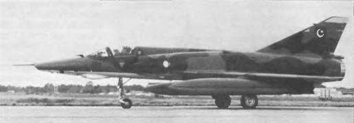 Энциклопедия современной военной авиации 1945-2002: Часть 1. Самолеты pic_630.jpg