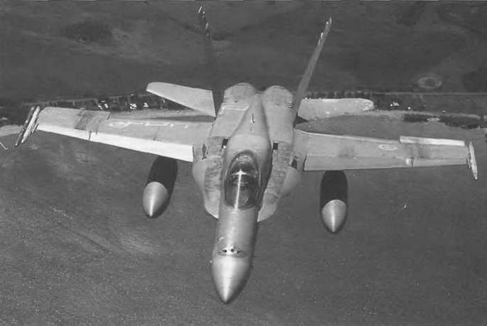 Энциклопедия современной военной авиации 1945-2002: Часть 1. Самолеты pic_85.jpg