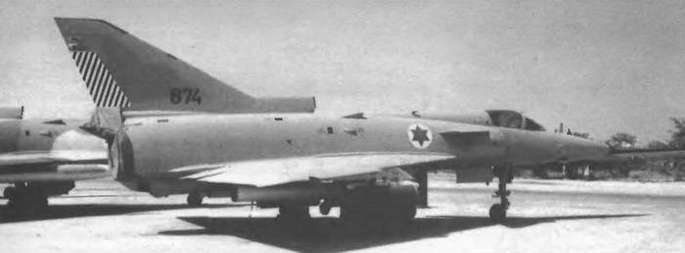 Энциклопедия современной военной авиации 1945-2002: Часть 1. Самолеты pic_195.jpg