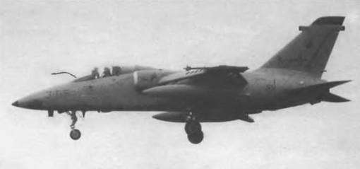 Энциклопедия современной военной авиации 1945-2002: Часть 1. Самолеты pic_257.jpg