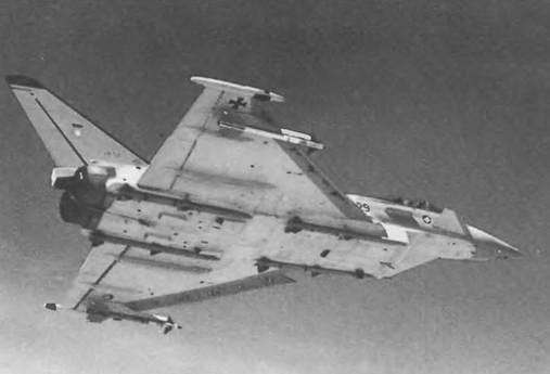 Энциклопедия современной военной авиации 1945-2002: Часть 1. Самолеты pic_268.jpg