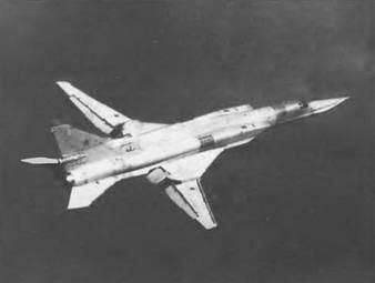 Энциклопедия современной военной авиации 1945-2002: Часть 1. Самолеты pic_387.jpg