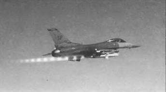 Энциклопедия современной военной авиации 1945-2002: Часть 1. Самолеты pic_445.jpg