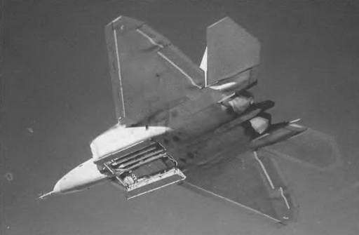 Энциклопедия современной военной авиации 1945-2002: Часть 1. Самолеты pic_492.jpg