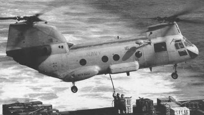 Энциклопедия современной военной авиации 1945-2002: Часть 2. Вертолеты pic_108.jpg