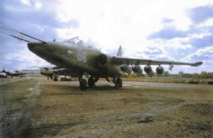 Энциклопедия современной военной авиации 1945-2002: Часть 3. Фотоколлекция pic_31.jpg