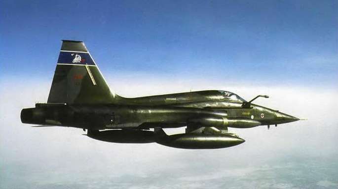 Энциклопедия современной военной авиации 1945-2002: Часть 3. Фотоколлекция pic_217.jpg