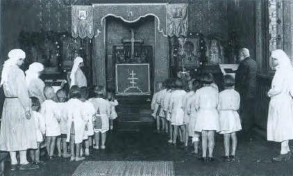 Повседневная жизнь русского литературного Парижа. 1920–1940 i_034.jpg