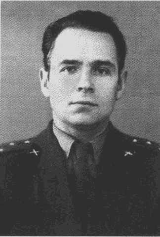 Повседневная жизнь первых российских ракетчиков и космонавтов i_014.png