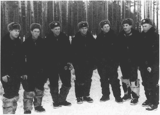 Повседневная жизнь первых российских ракетчиков и космонавтов i_024.png