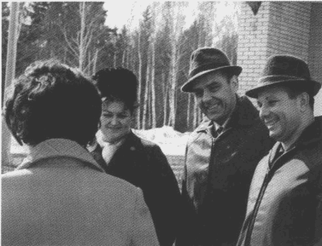Повседневная жизнь первых российских ракетчиков и космонавтов i_035.png