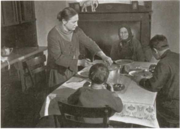 Повседневная жизнь Москвы в сталинскую эпоху, 1920-1930 годы i_005.jpg