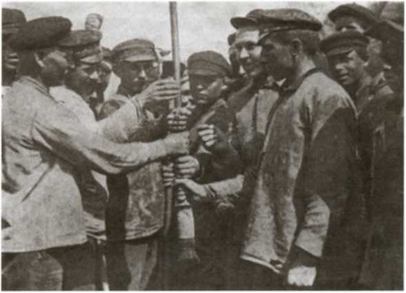 Повседневная жизнь Москвы в сталинскую эпоху, 1920-1930 годы i_021.jpg