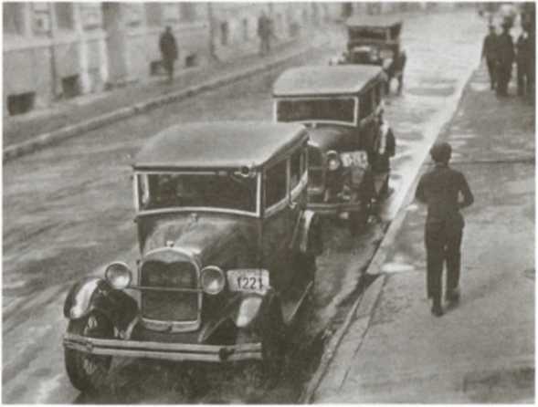Повседневная жизнь Москвы в сталинскую эпоху, 1920-1930 годы i_050.jpg