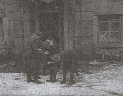 Дважды невидимый фронт. Ленинградские чекисты в тылу врага i_030.jpg