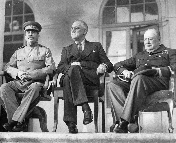 Его глазами tegeran1943.jpg