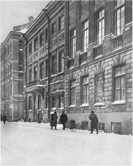 Рассказы литературоведа (с илл.) i_087.jpg