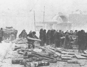 Повседневная жизнь Москвы в сталинскую эпоху. 1930–1940-е годы i_036.jpg