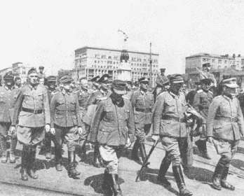 Повседневная жизнь Москвы в сталинскую эпоху. 1930–1940-е годы i_041.jpg