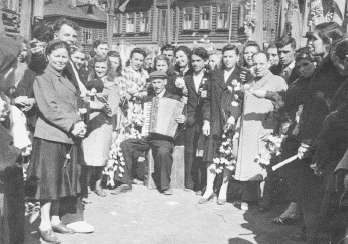 Повседневная жизнь Москвы в сталинскую эпоху. 1930–1940-е годы i_044.jpg