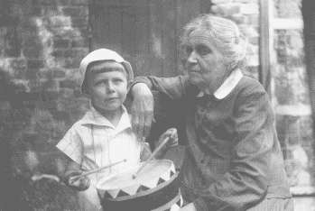 Повседневная жизнь Москвы в сталинскую эпоху. 1930–1940-е годы i_047.jpg