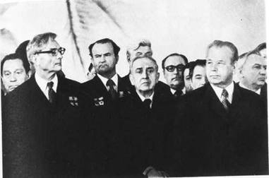Они окружали Сталина i_014.jpg