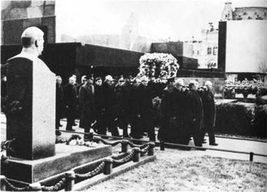 Они окружали Сталина i_016.jpg