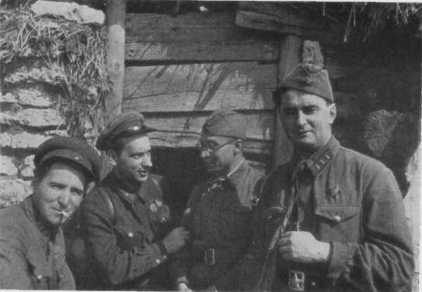 Разные дни войны. Дневник писателя, т.2. 1942-1945 годы i_019.jpg