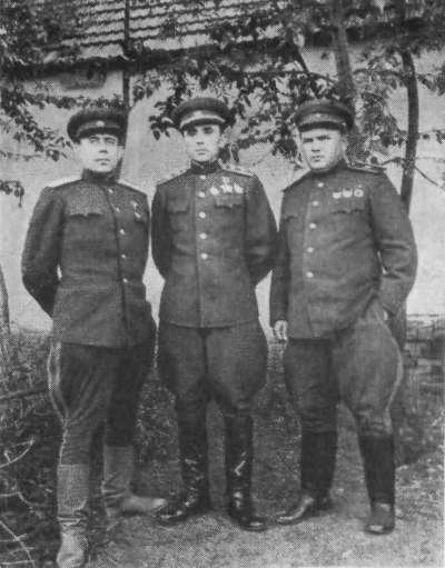 Разные дни войны. Дневник писателя, т.2. 1942-1945 годы i_073.jpg