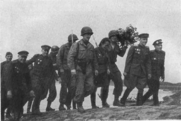 Разные дни войны. Дневник писателя, т.2. 1942-1945 годы i_083.jpg