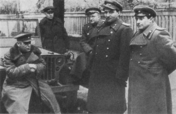 Разные дни войны. Дневник писателя, т.2. 1942-1945 годы i_088.jpg