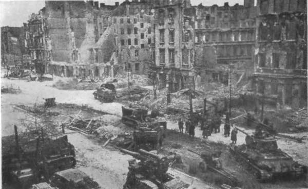 Разные дни войны. Дневник писателя, т.2. 1942-1945 годы i_092.jpg