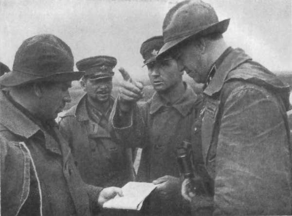 Разные дни войны. Дневник писателя, т.2. 1942-1945 годы i_098.jpg
