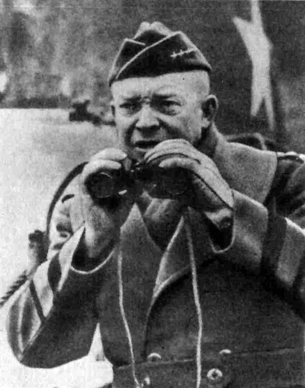 Генерал в Белом доме g3.jpg