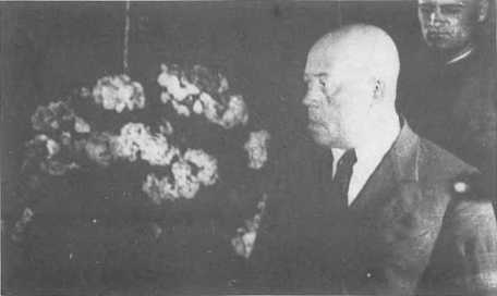 Портрет тирана i_016.jpg